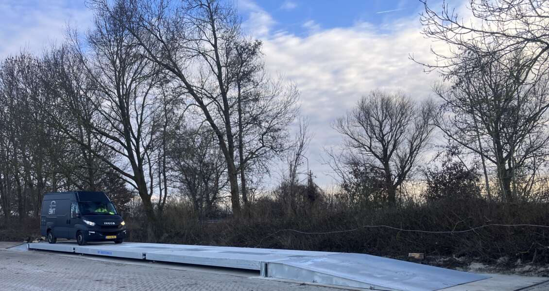 Staalbeton-weegbrug-opbouw-gesloten opritten